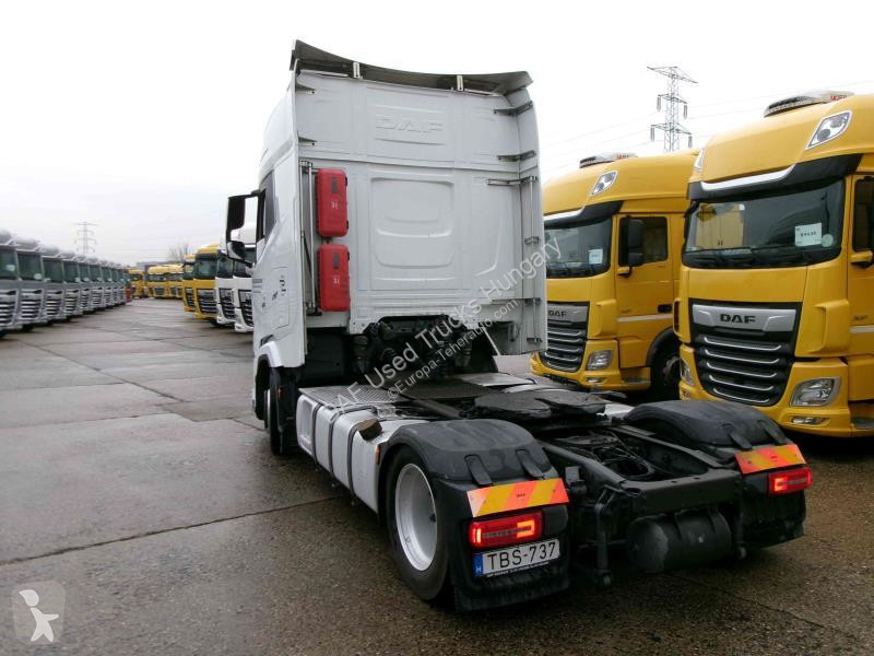 جرار DAF + 530 FT LOW DECK 4X2