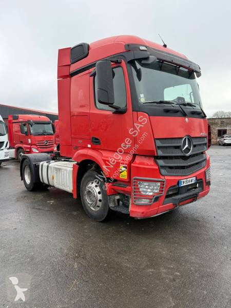 Traktor Mercedes