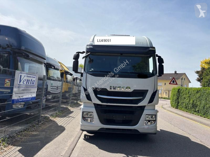 Iveco 460 tractor unit
