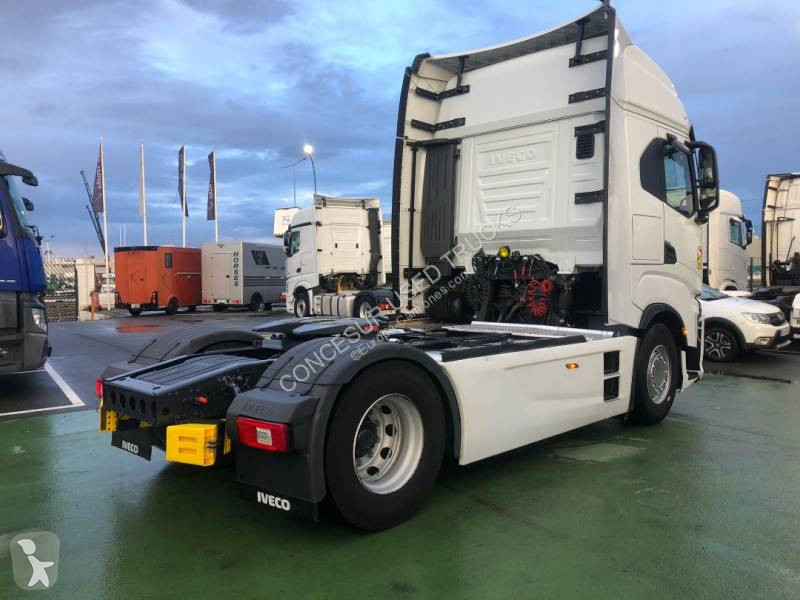 جرار Iveco