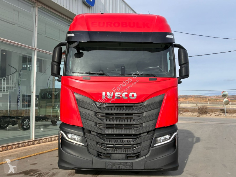 جرار Iveco  480 AUTOMATICO CON INTARDER