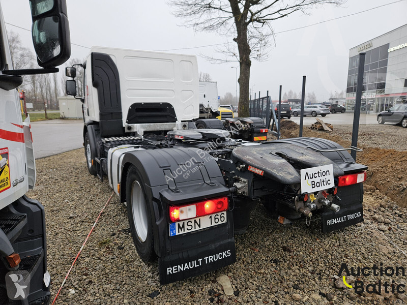 جرار Renault D Wide