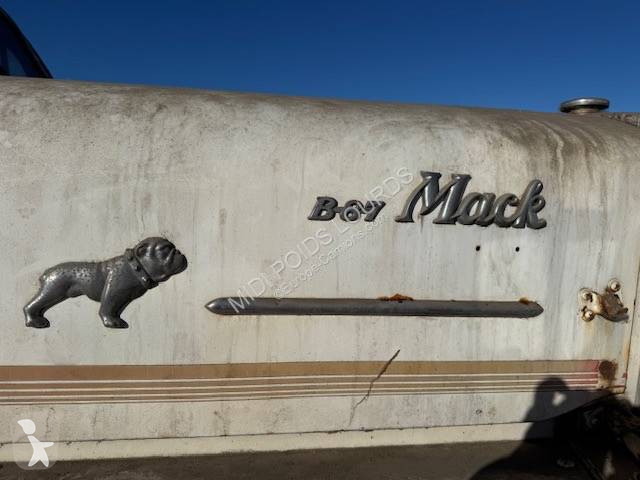 جرار Mack