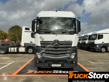 جرار Mercedes