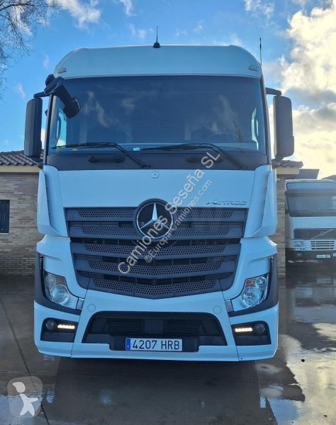 جرار Mercedes 1845