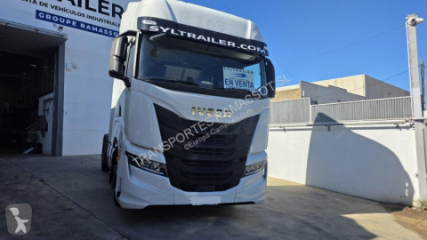جرار Iveco