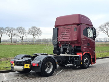 جرار Iveco