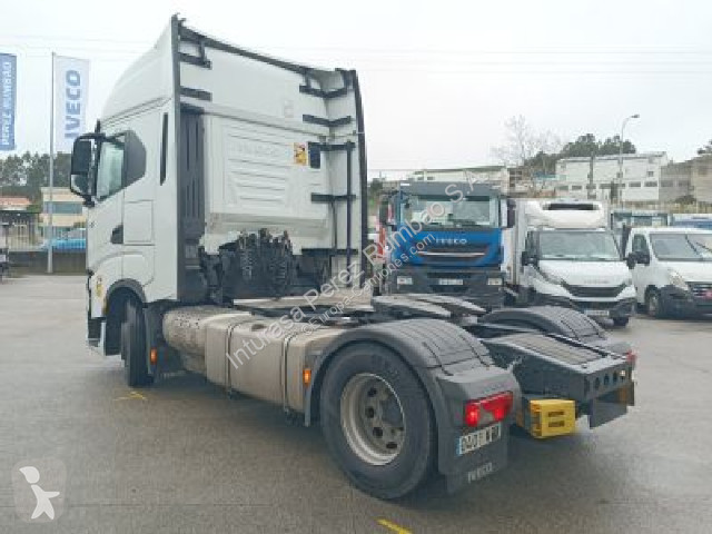 جرار Iveco Stralis AS440S53T/P