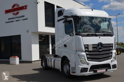 جرار Mercedes