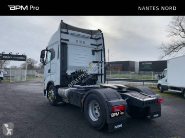 Traktor Iveco
