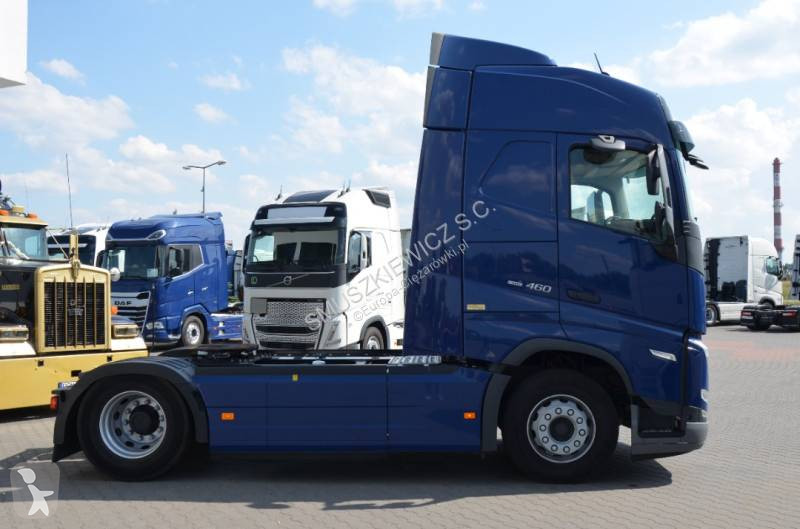 Cap tractor Volvo