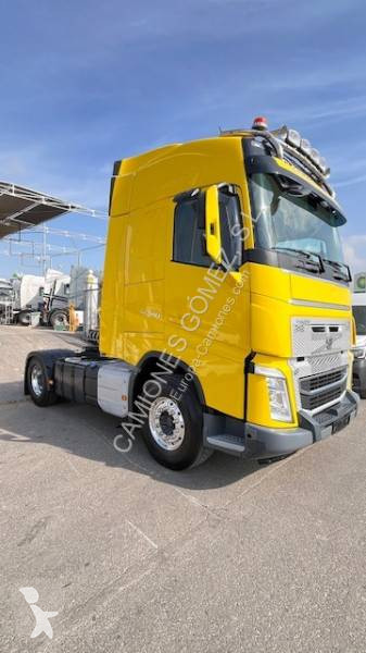 جرار Volvo