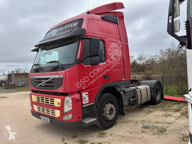 جرار Volvo