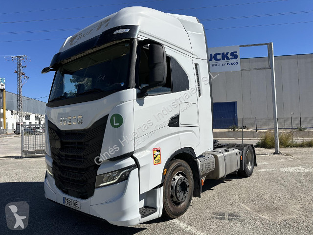 جرار Iveco Stralis AS440S53T/P