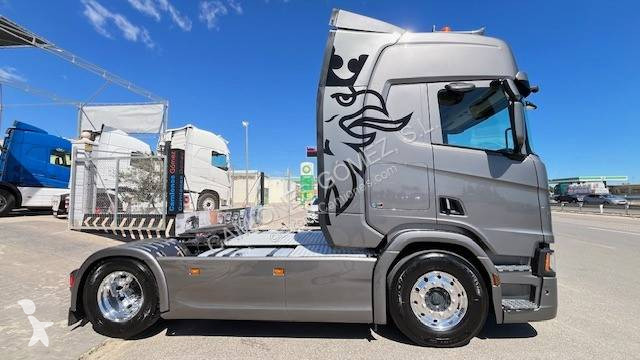 جرار Scania