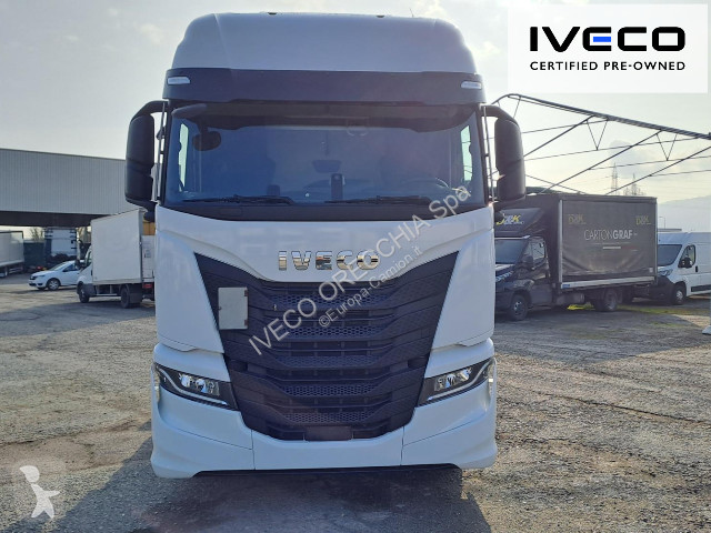 جرار Iveco S-WAY AS440S49T/P