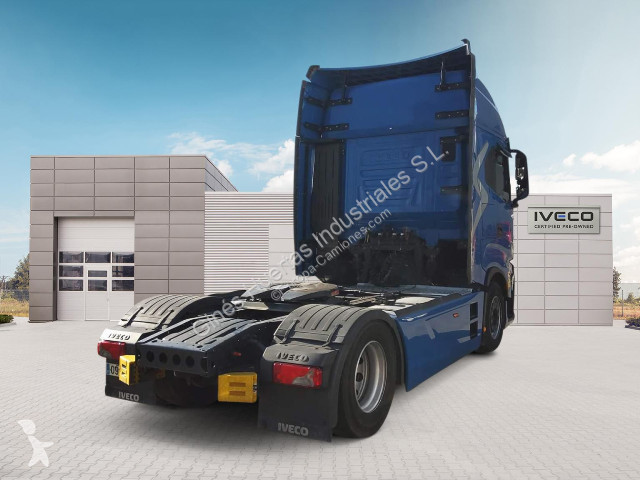 جرار Iveco Stralis AS440S51T/P