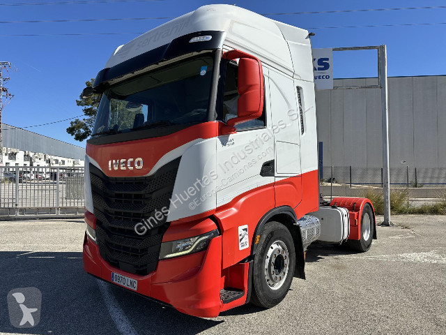 جرار Iveco Stralis AS440S51T/P