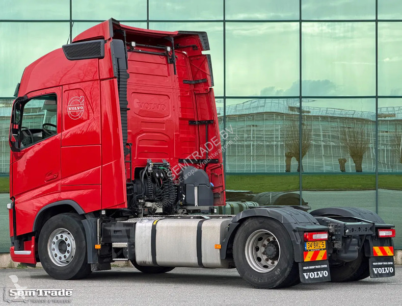 جرار Volvo 13420 FULL AIR 2X TANKS...