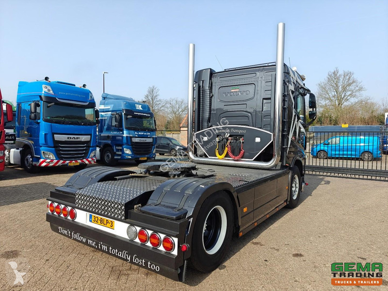 جرار Volvo 460 Euro6C Sleeper Cab - Double Tank...