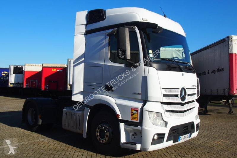 Tracteur Mercedes 1845