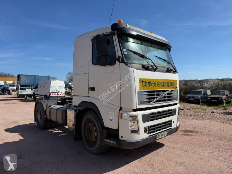 جرار Volvo