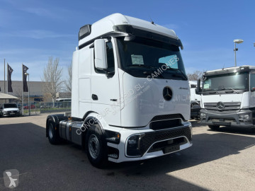Traktor Mercedes ny