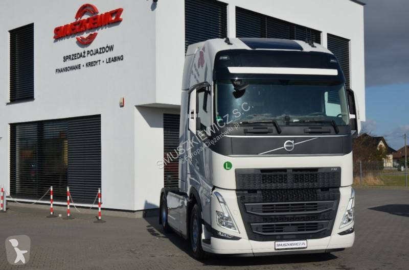 جرار Volvo