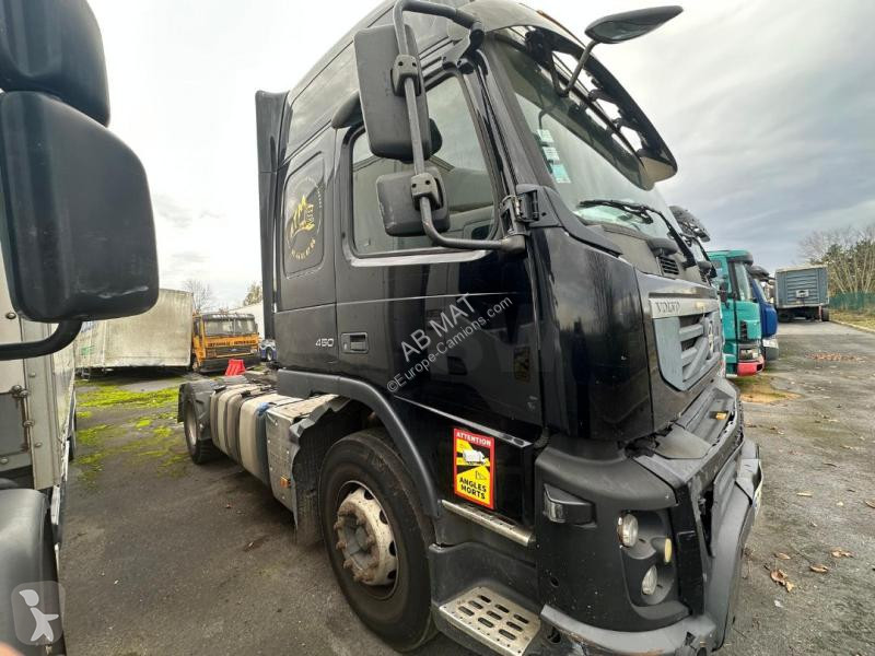 جرار Volvo