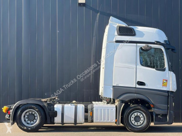 جرار Mercedes