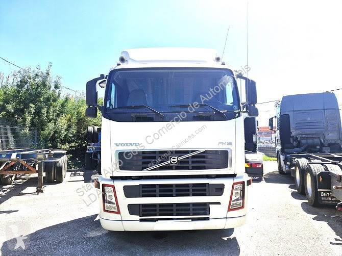 جرار Volvo