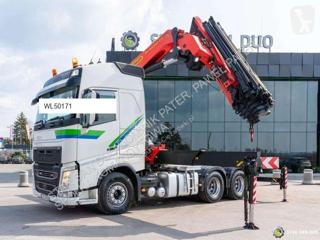Влекач Volvo PK 40002 EH