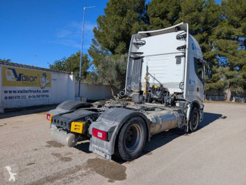 Влекач Iveco S-WAY 460 GNL