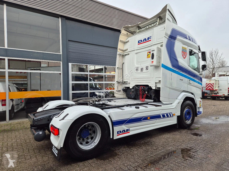 جرار DAF 530/ (1) 2022/ Retarder/ LED/ Park...