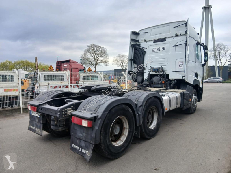 Traktor Renault 520 Gamme T