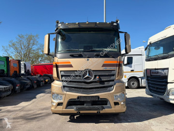 Cabeza tractora Mercedes