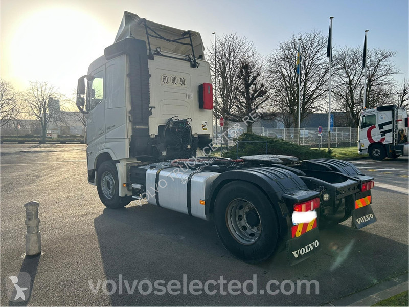Cap tractor Volvo 500 - Sleeper