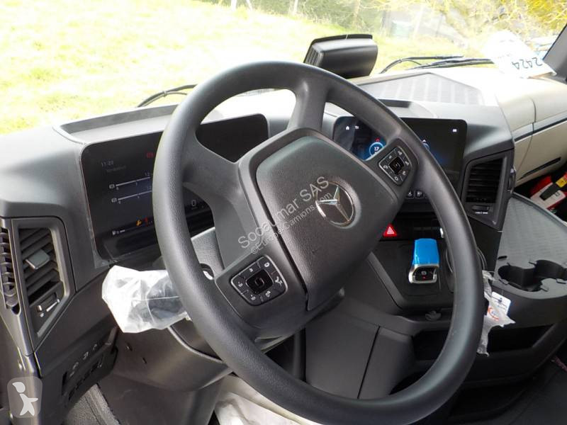 Cabeza tractora Mercedes 1845 LS