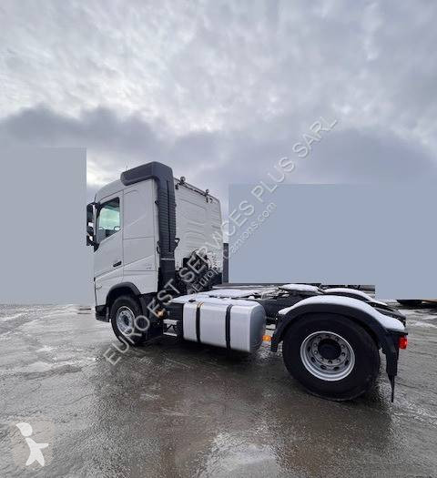 جرار Volvo
