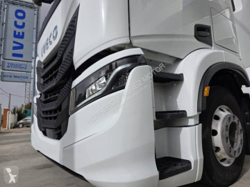 Cabeza tractora Iveco
