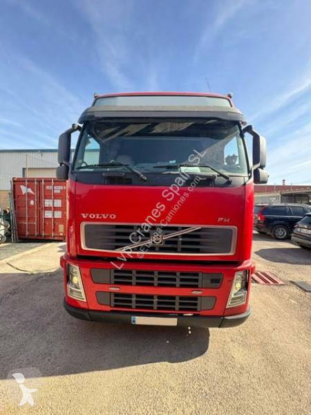 جرار Volvo