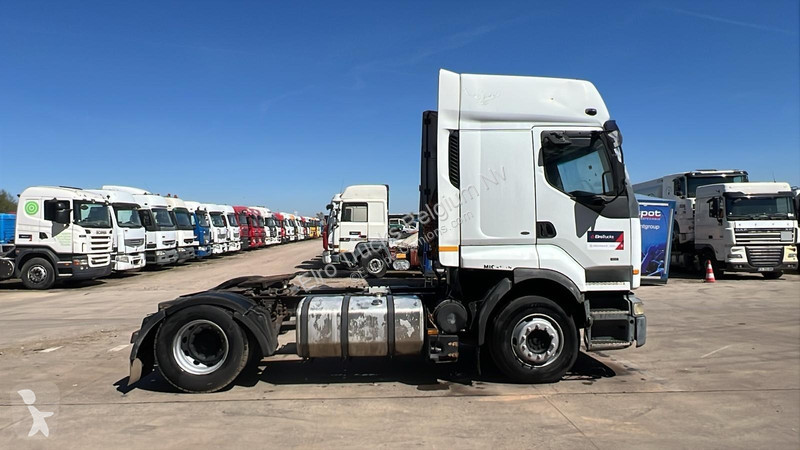جرار Renault 400 (POMPE MANUELLE / MANUAL PUMP...
