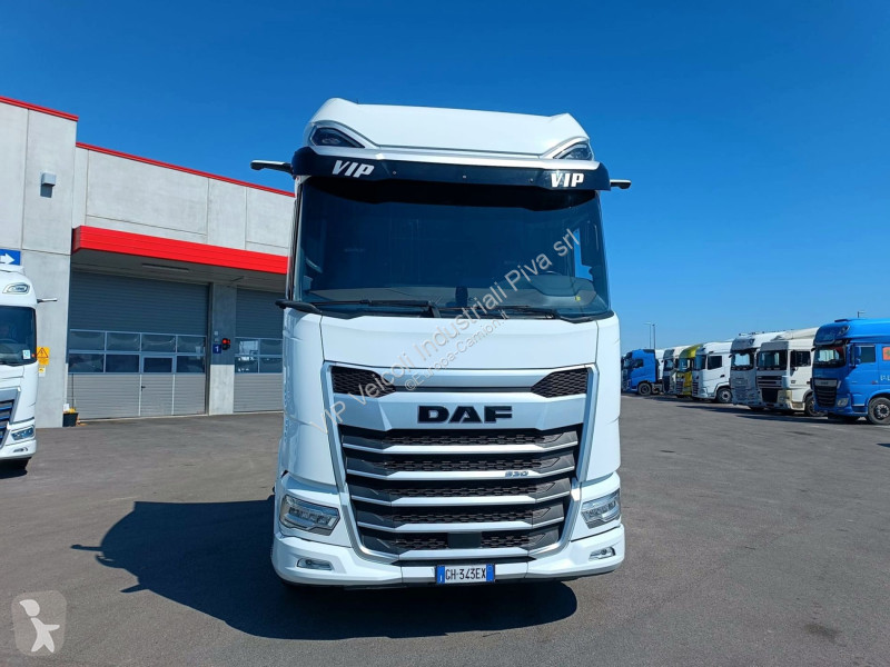 جرار DAF XG+ 530 FT