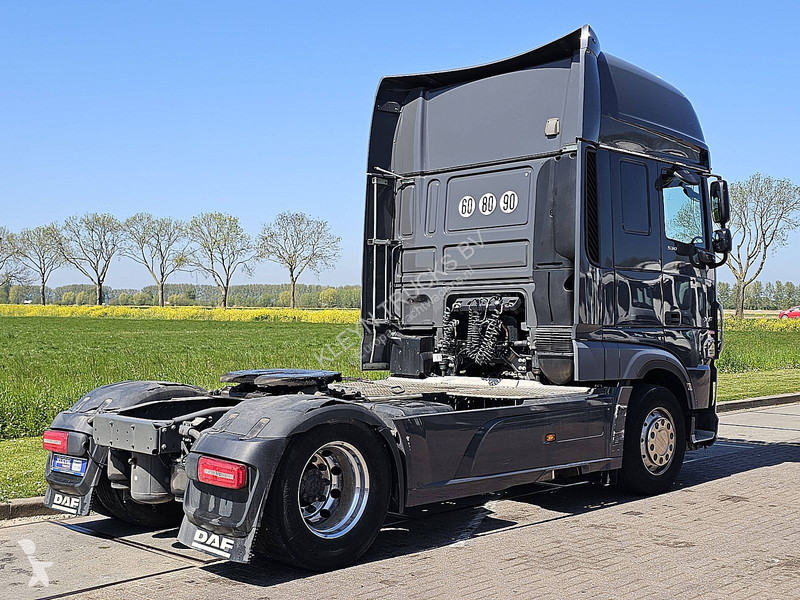 جرار DAF 530