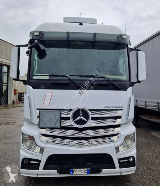 جرار Mercedes