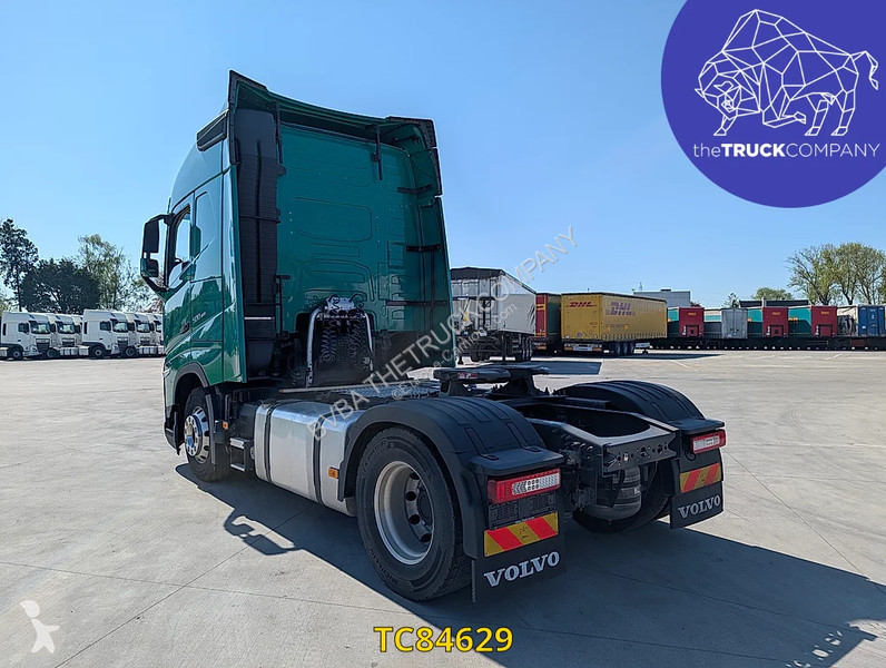 جرار Volvo 500