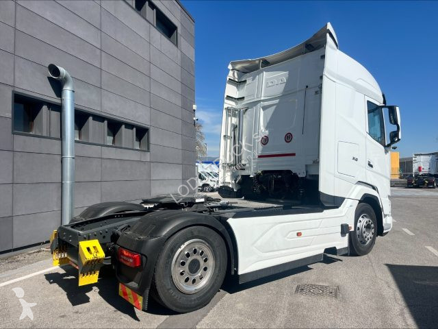 Traktor DAF X