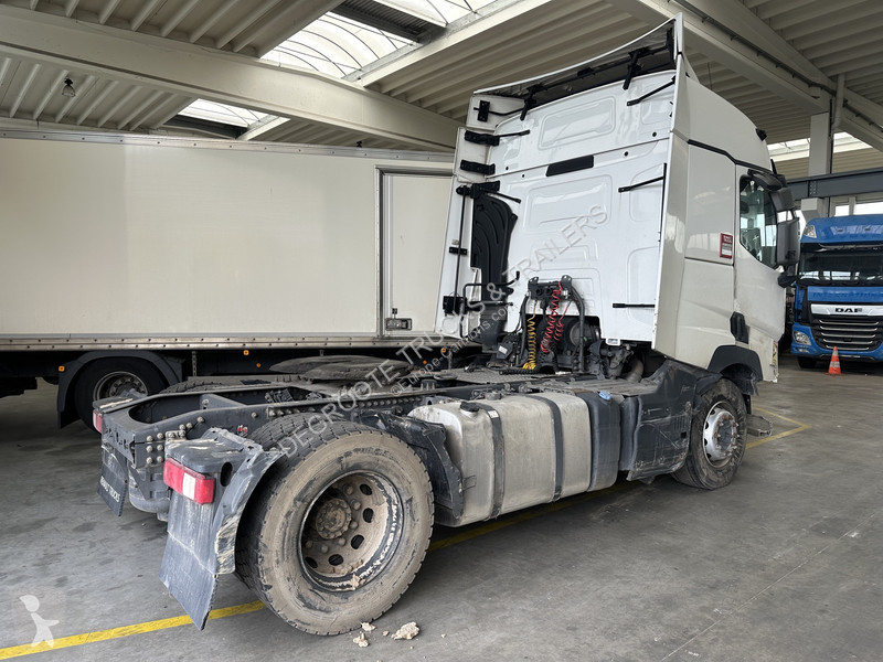 جرار Renault T 430