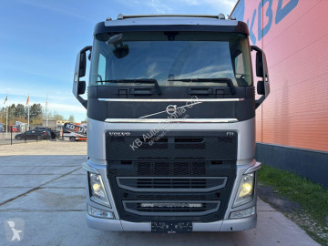 Влекач Volvo