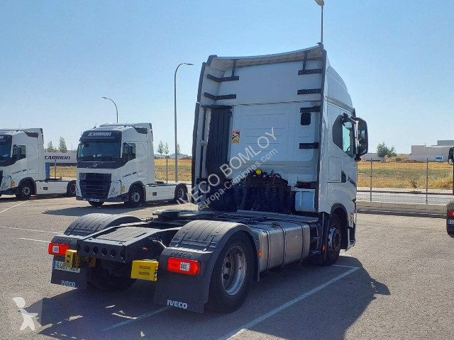 Iveco Stralis AS440S49T/P tractor unit